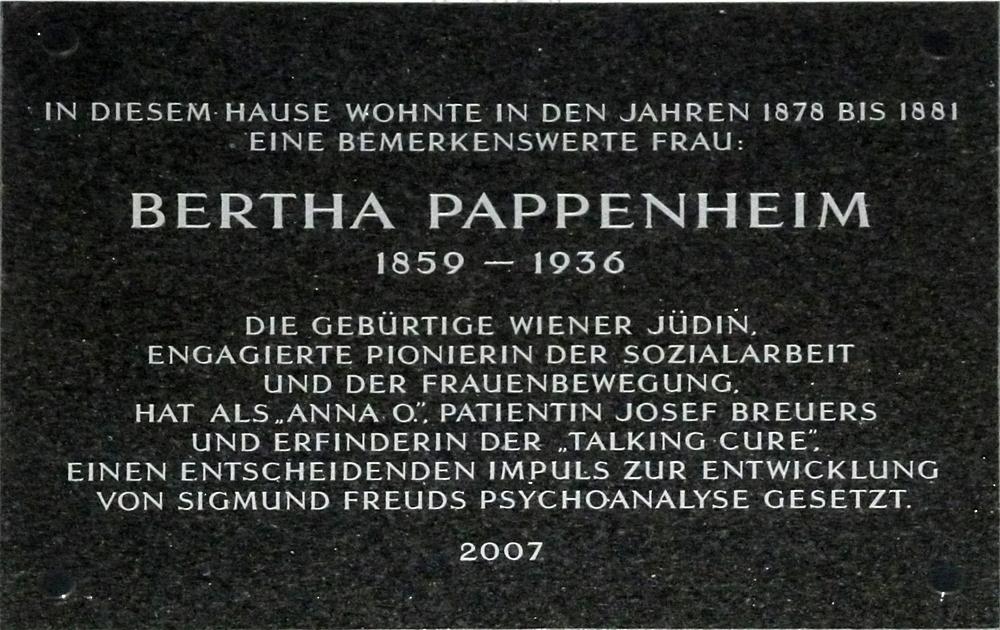 Gedenktafel für Bertha Pappenheim, die in Wien in der Liechtensteinstraße 2 von 1878 bis 1891 lebte
