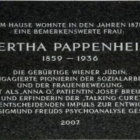 Gedenktafel für Bertha Pappenheim, die in Wien in der Liechtensteinstraße 2 von 1878 bis 1891 lebte