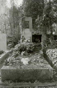 Grab von Zofka Kveder am Zagreber Friedhof
