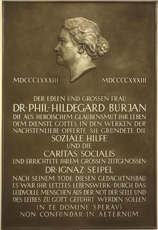 Gedächtnistafel mit Reliefbildnis der Hildegard Burjan in der Pfarrkirche Neufünfhaus in Wien 15, Vogelweidplatz