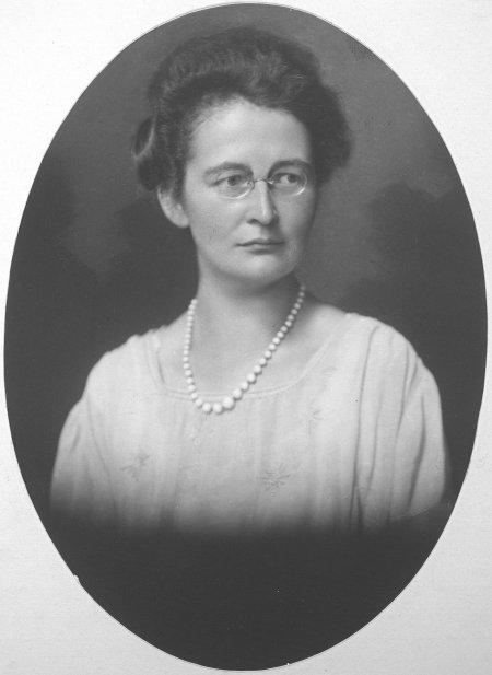 Berta Pichl um 1925