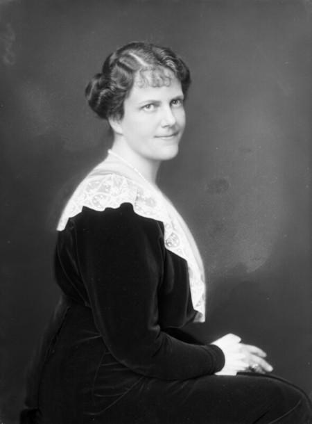 Lucy, Freiin von Fries-Skene 1915