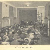 Konzertsaal des Settlement (ca. 1929)